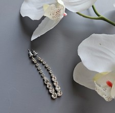 2 silber farbene Damen